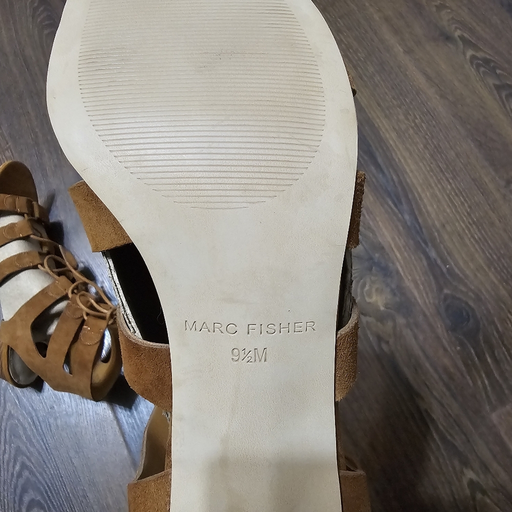 Marc Fisher Women's Gladiator Camel Leather Block Heel Lace-Up Sandals sz 9.5 - Picture 2 of 7